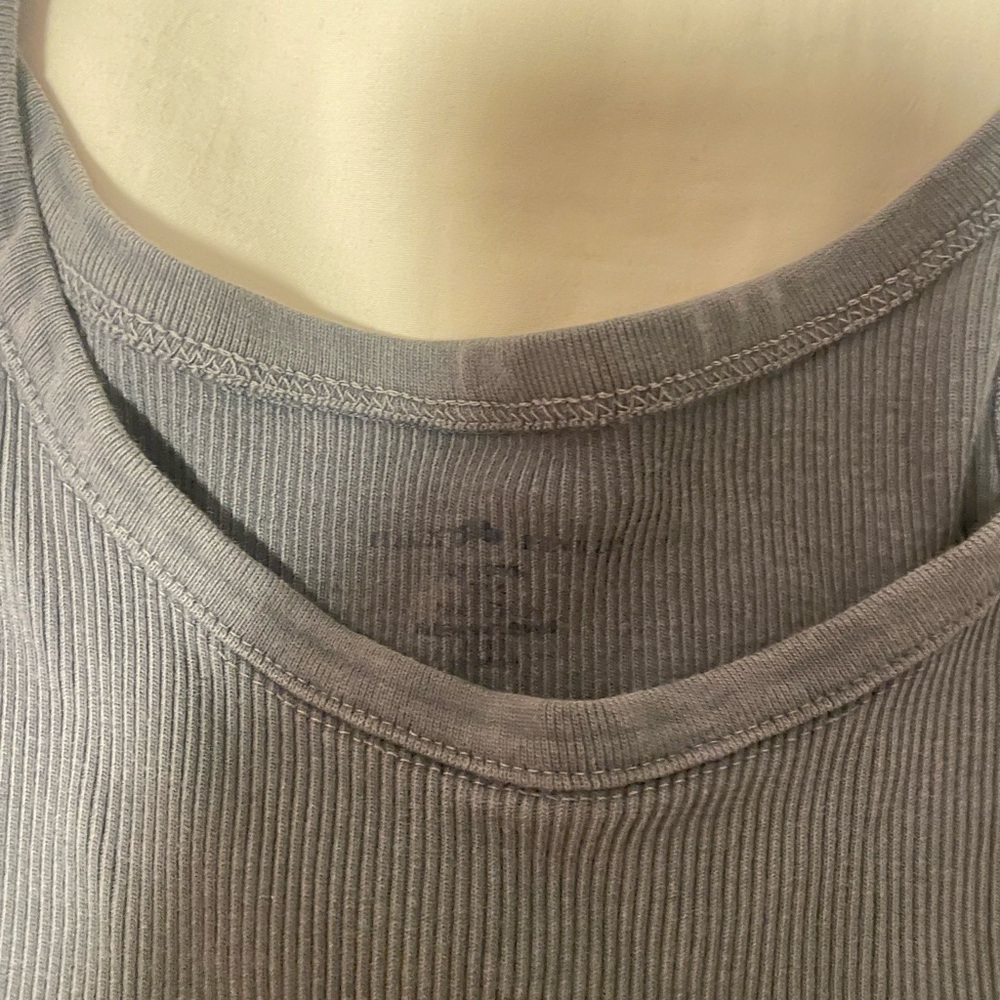 Brandy Melville Gray Fitted Crop Camisole - Picture 3 of 3